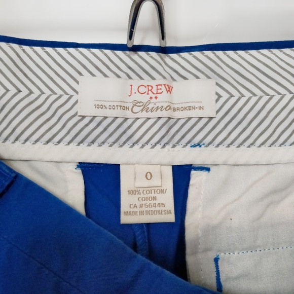 J. Crew | Chino Broken-in Shorts in blue - Picture 2 of 5